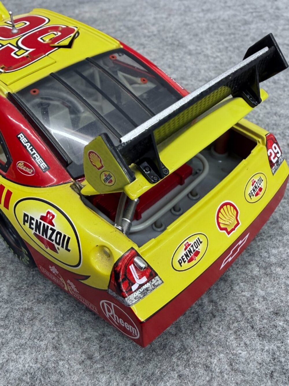 2010 CFS Champion Kevin Harvick #29 Shell Pennzoil 1/24 NASCAR Diecast Chevrolet - Picture 12 of 16